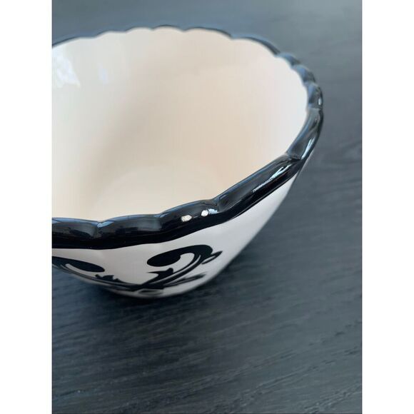 Set of 4 – 222 Fifth Black & White Damask Cereal / Soup Bowls - Picture 8 of 9